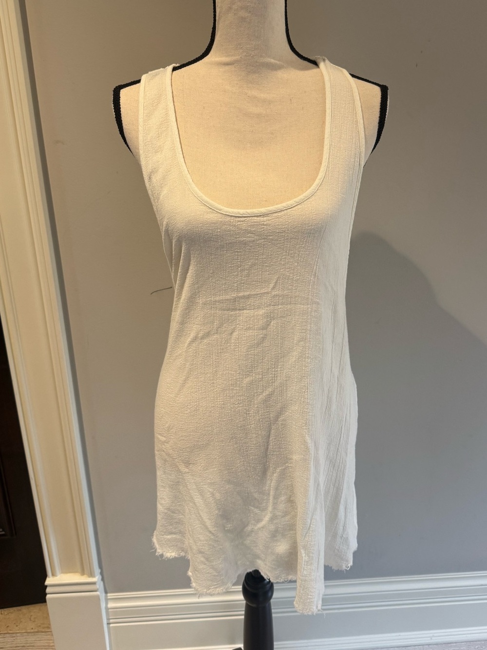 Billabong White Scoop Neck Tank